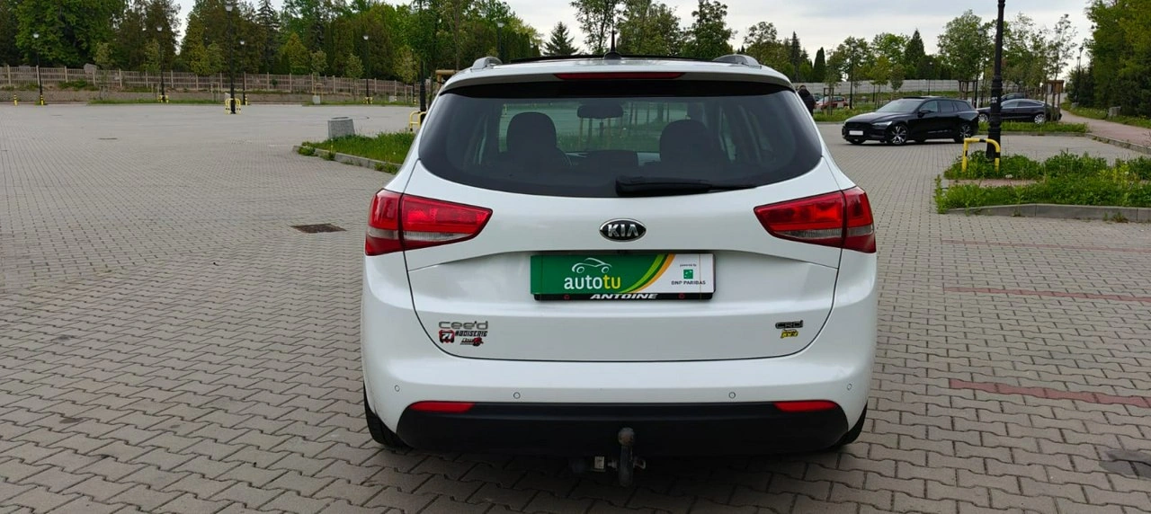 Kia Ceed - Zdjęcie 16