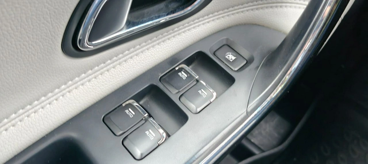 Kia Ceed - Zdjęcie 25