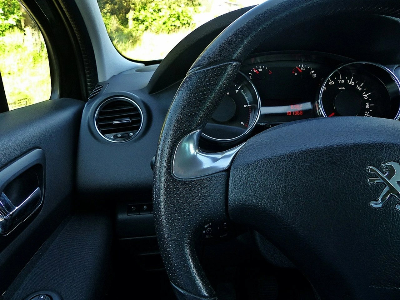 Peugeot 5008 - Zdjęcie 30