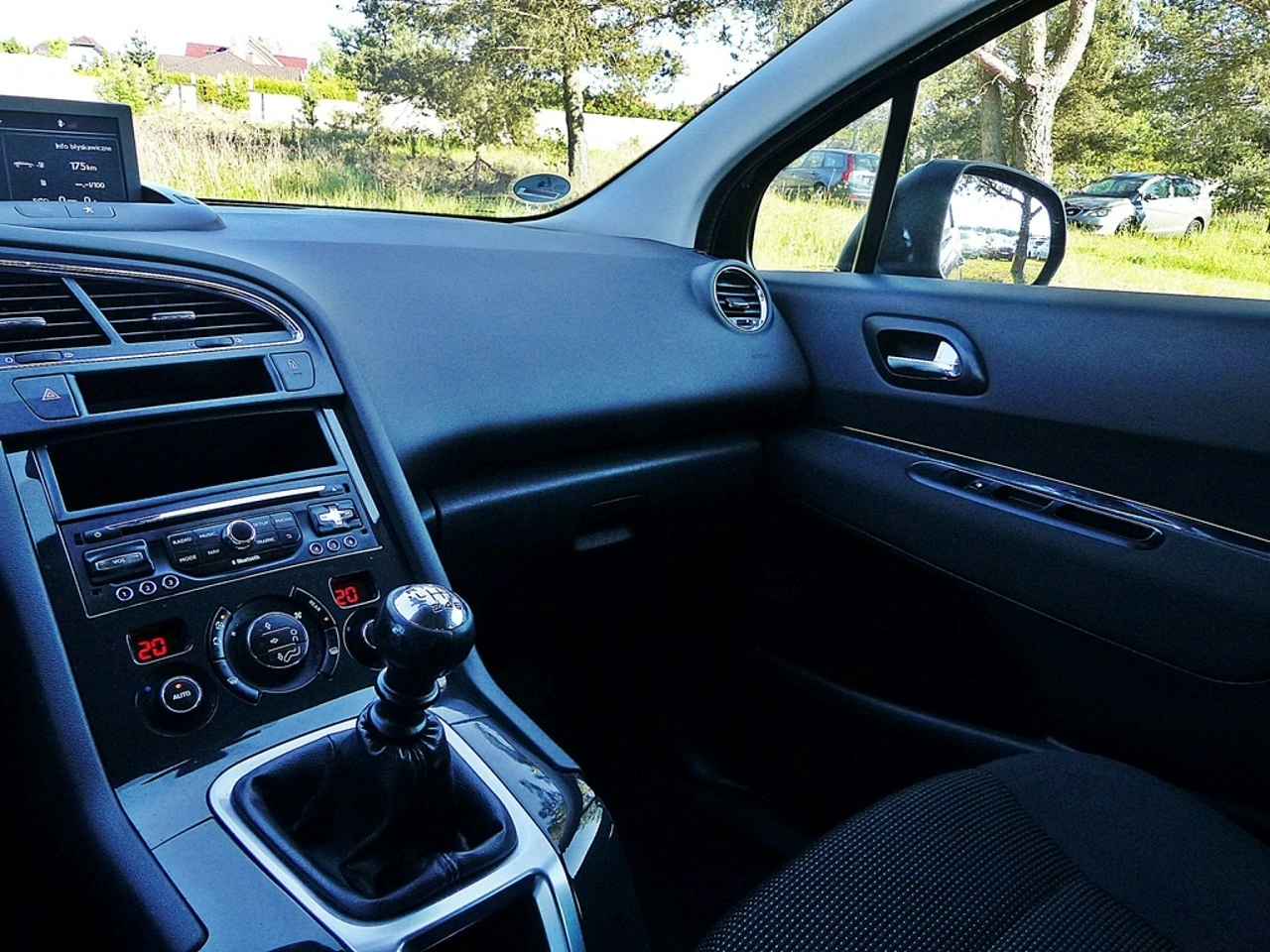 Peugeot 5008 - Zdjęcie 33