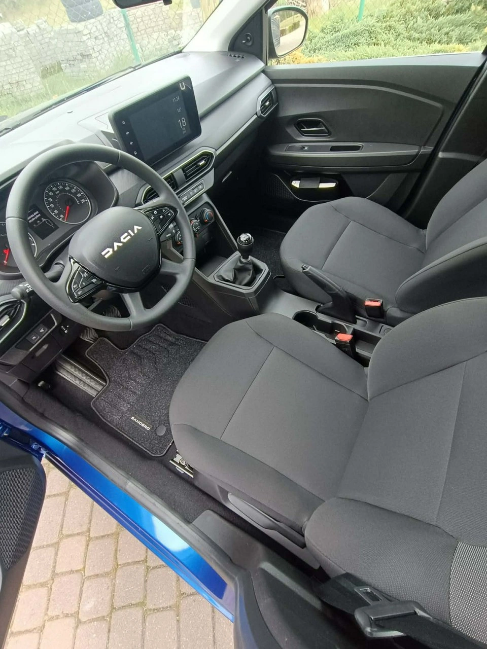 Dacia Sandero - Zdjęcie 11