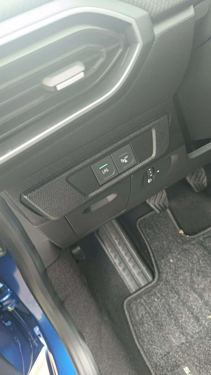 Dacia Sandero - Zdjęcie 16