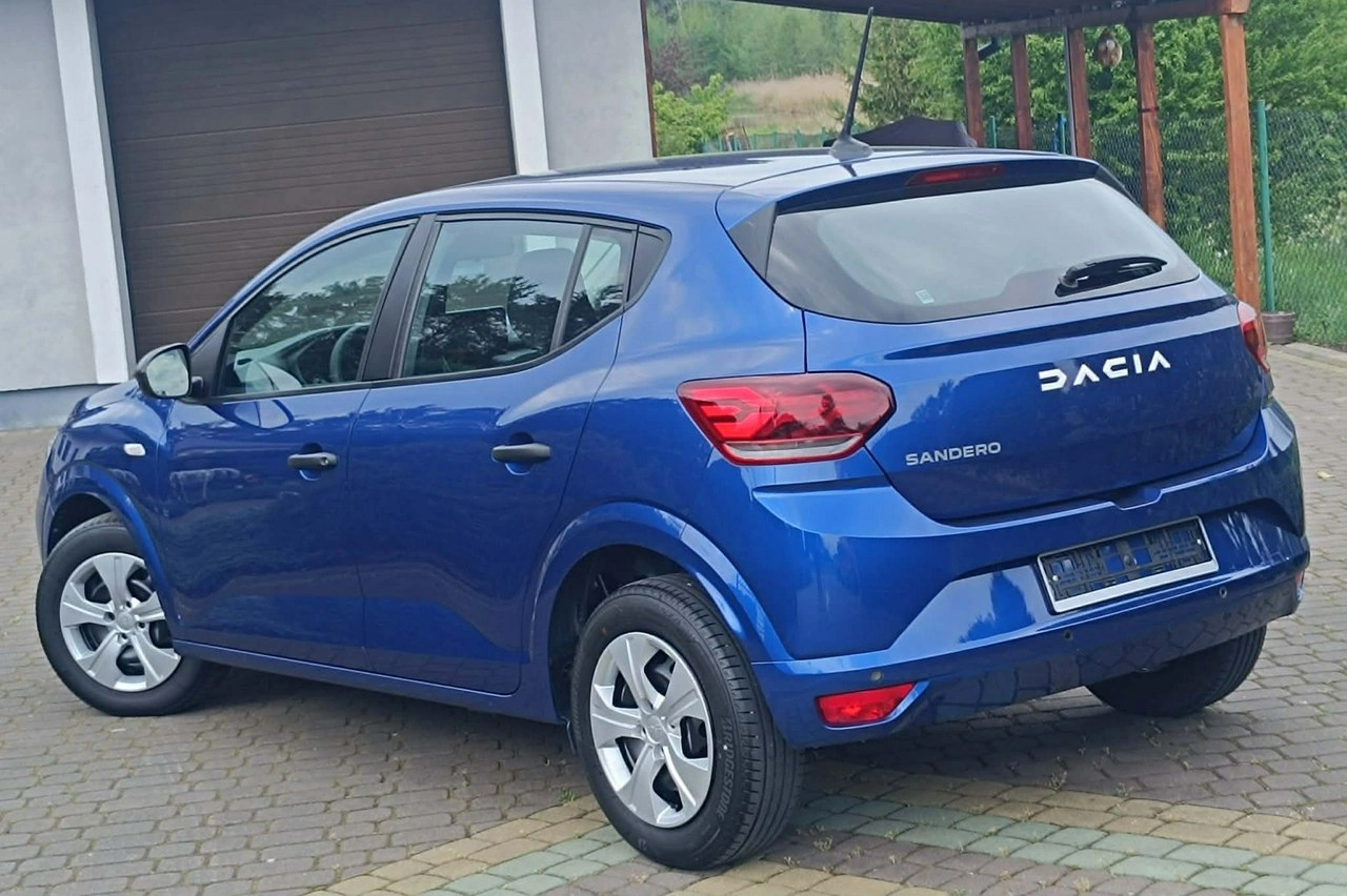 Dacia Sandero - Zdjęcie 8