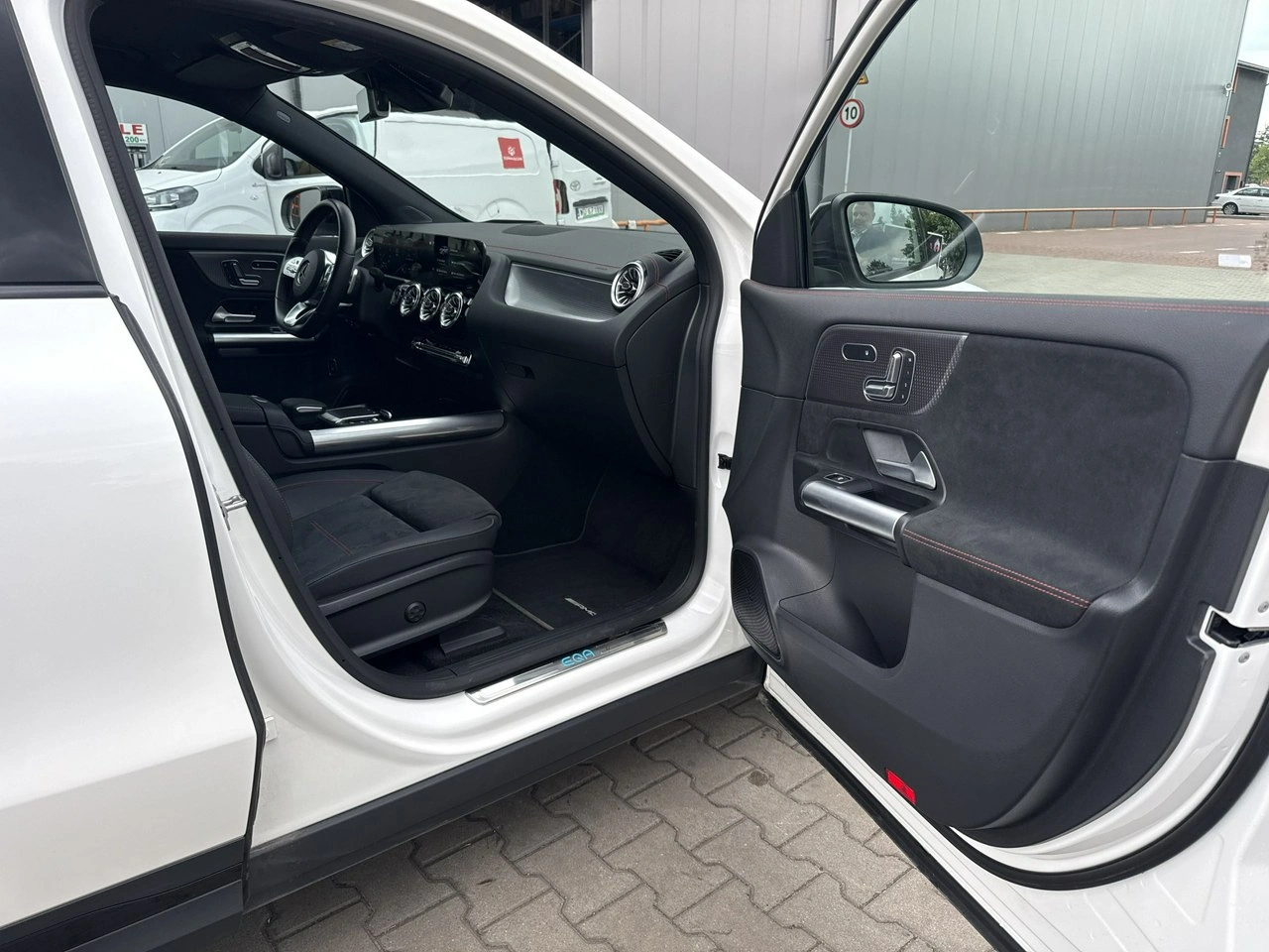 Mercedes EQA - Zdjęcie 19