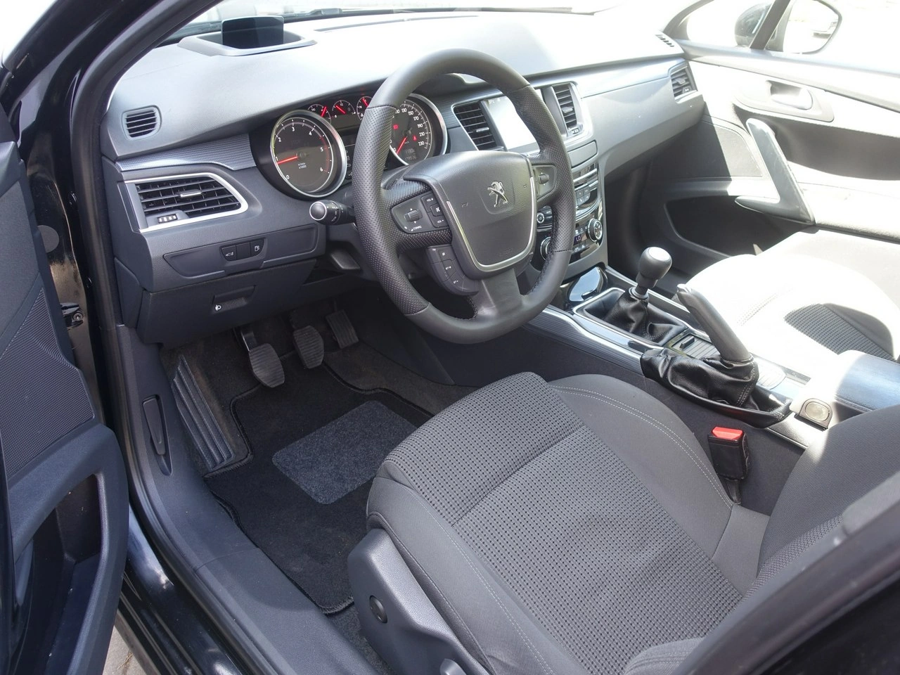 Peugeot 508 SW - Zdjęcie 9
