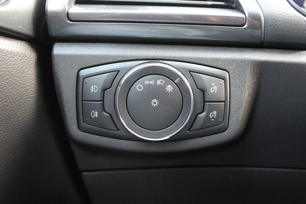 Ford Mondeo SW - Zdjęcie 26