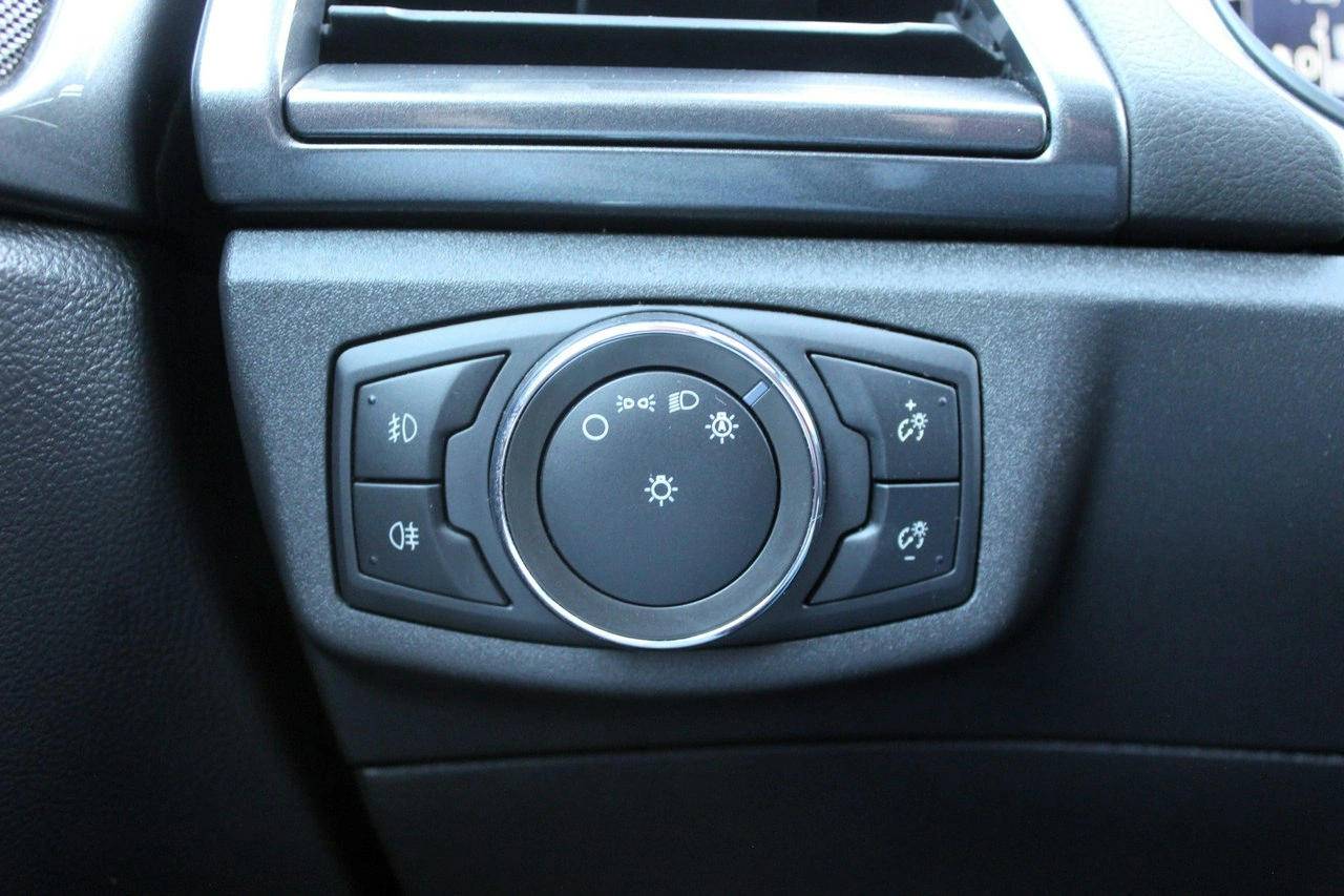 Ford Mondeo SW - Zdjęcie 29