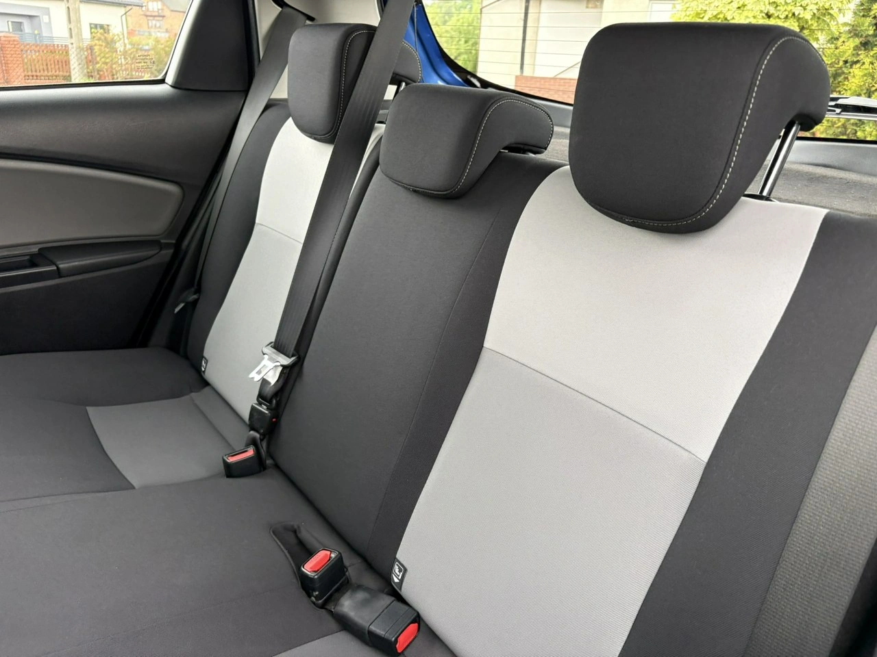 Toyota Yaris - Zdjęcie 21