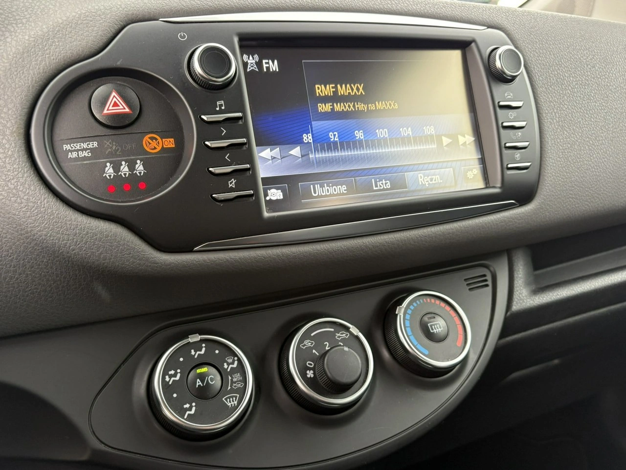 Toyota Yaris - Zdjęcie 26
