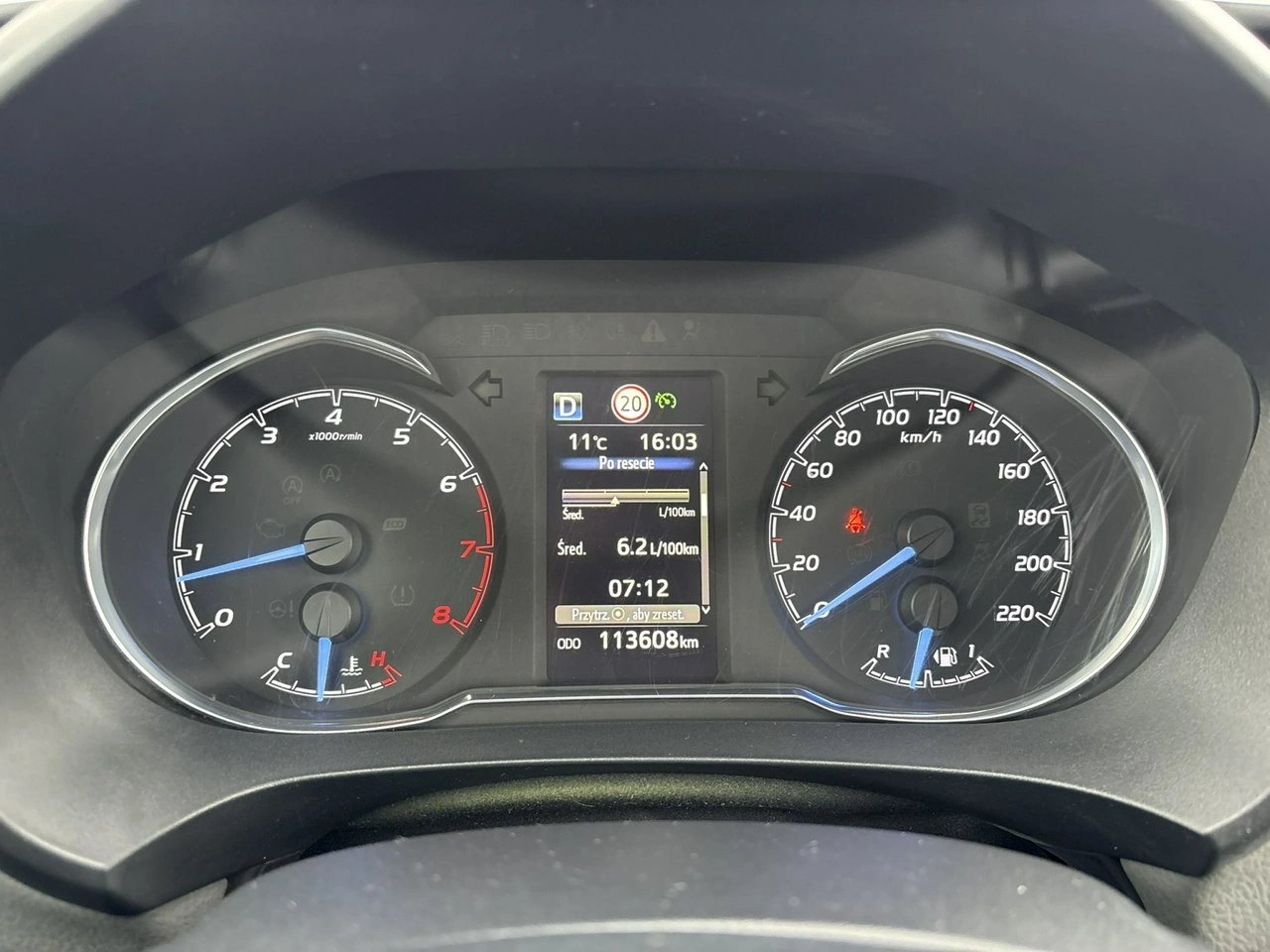 Toyota Yaris - Zdjęcie 36