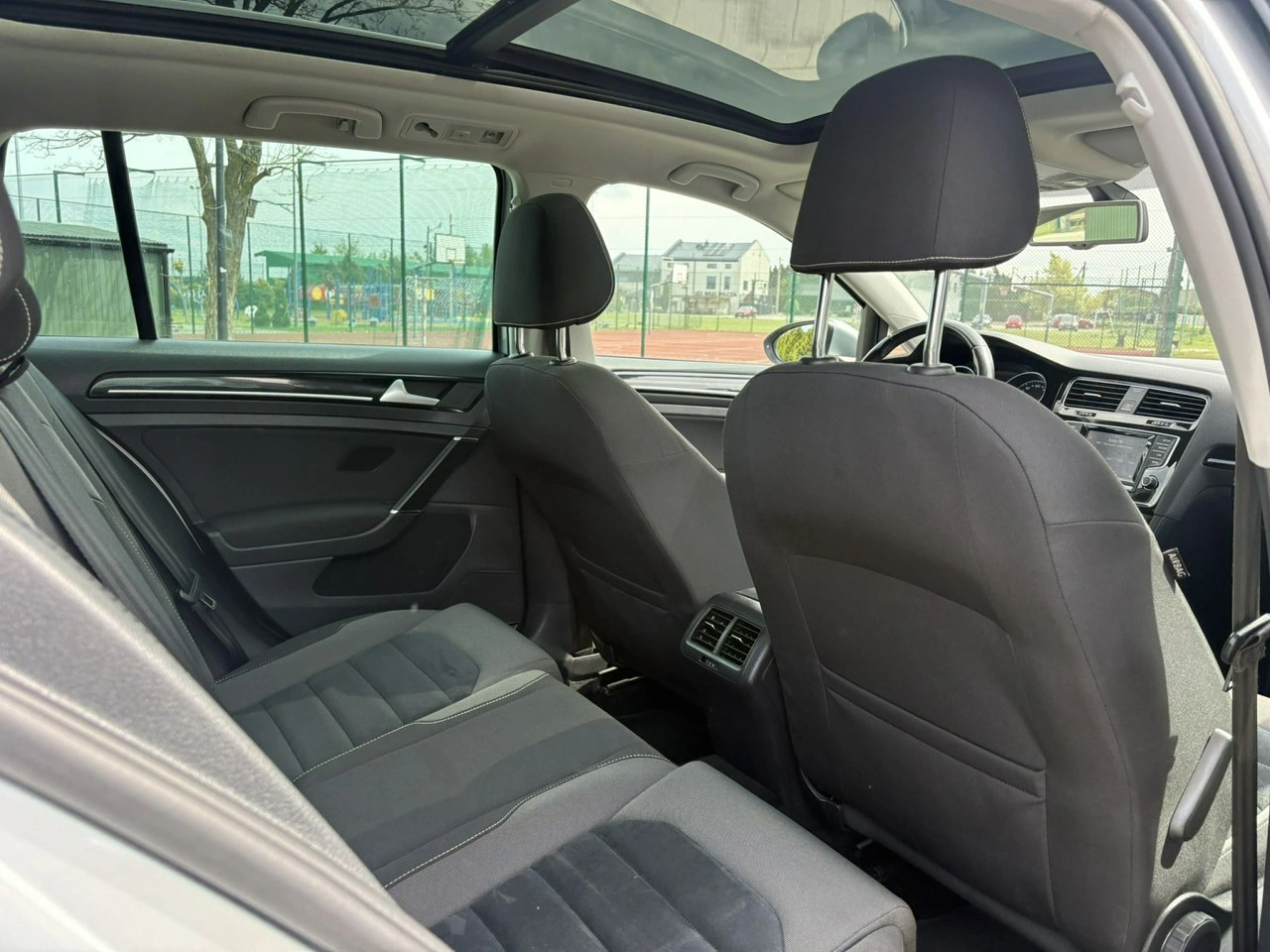Volkswagen Golf Variant - Zdjęcie 11