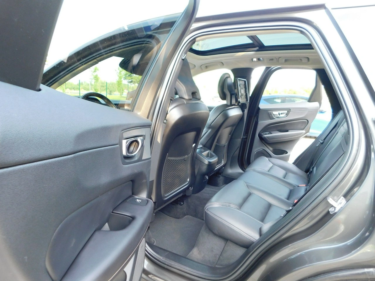 Volvo XC 60 - Zdjęcie 10