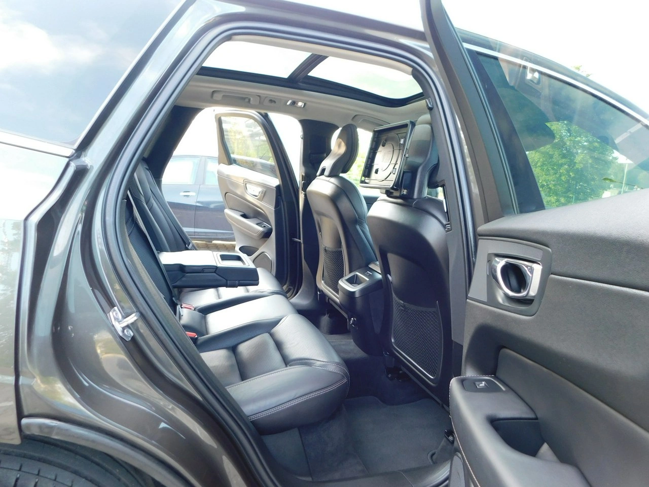 Volvo XC 60 - Zdjęcie 11