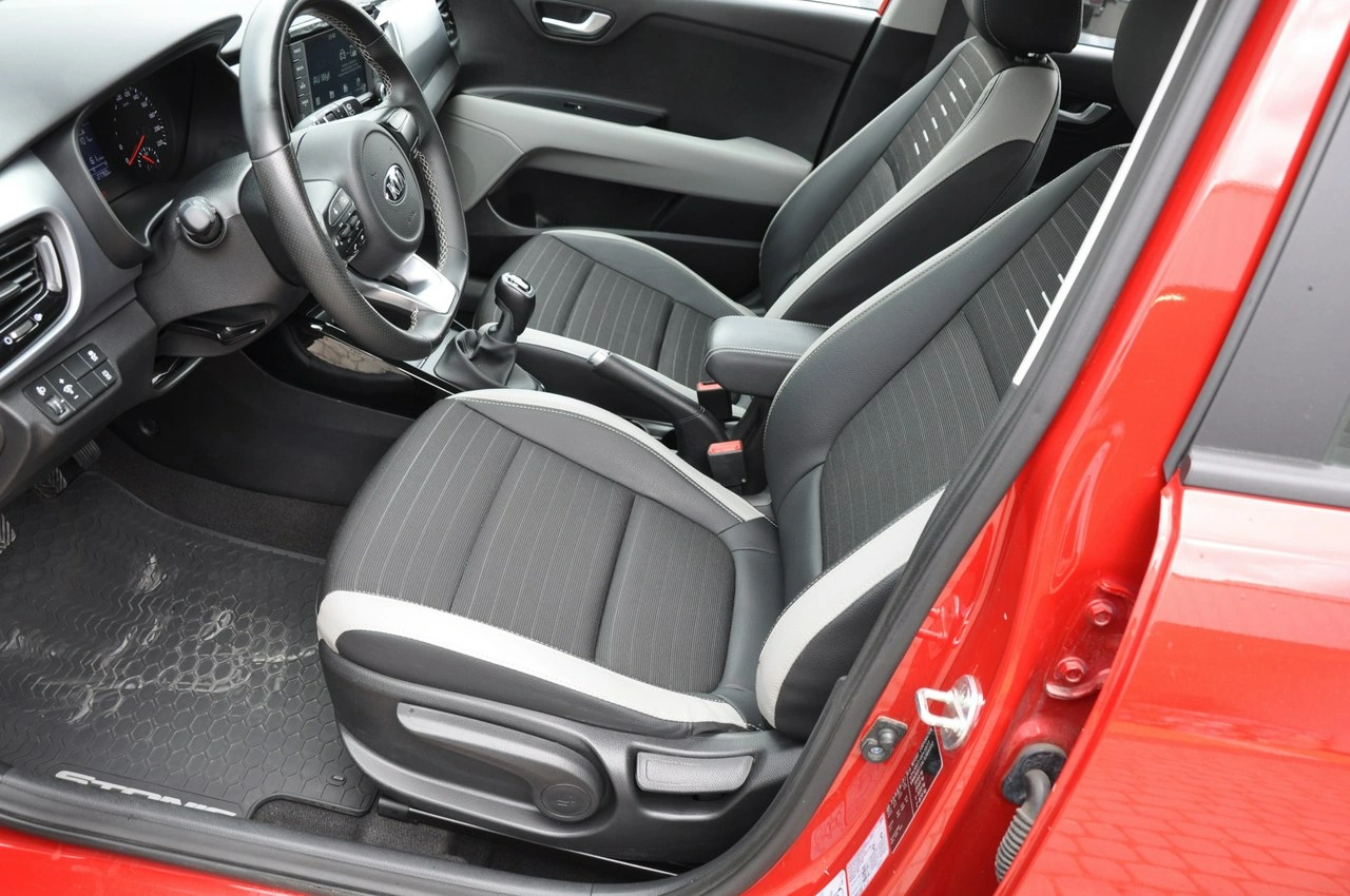 Kia Stonic - Zdjęcie 9