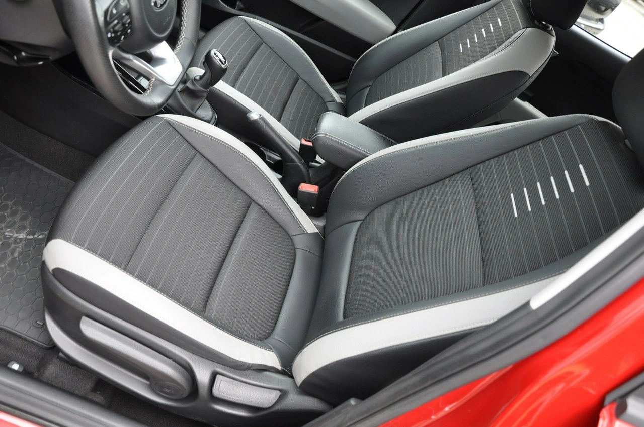 Kia Stonic - Zdjęcie 10