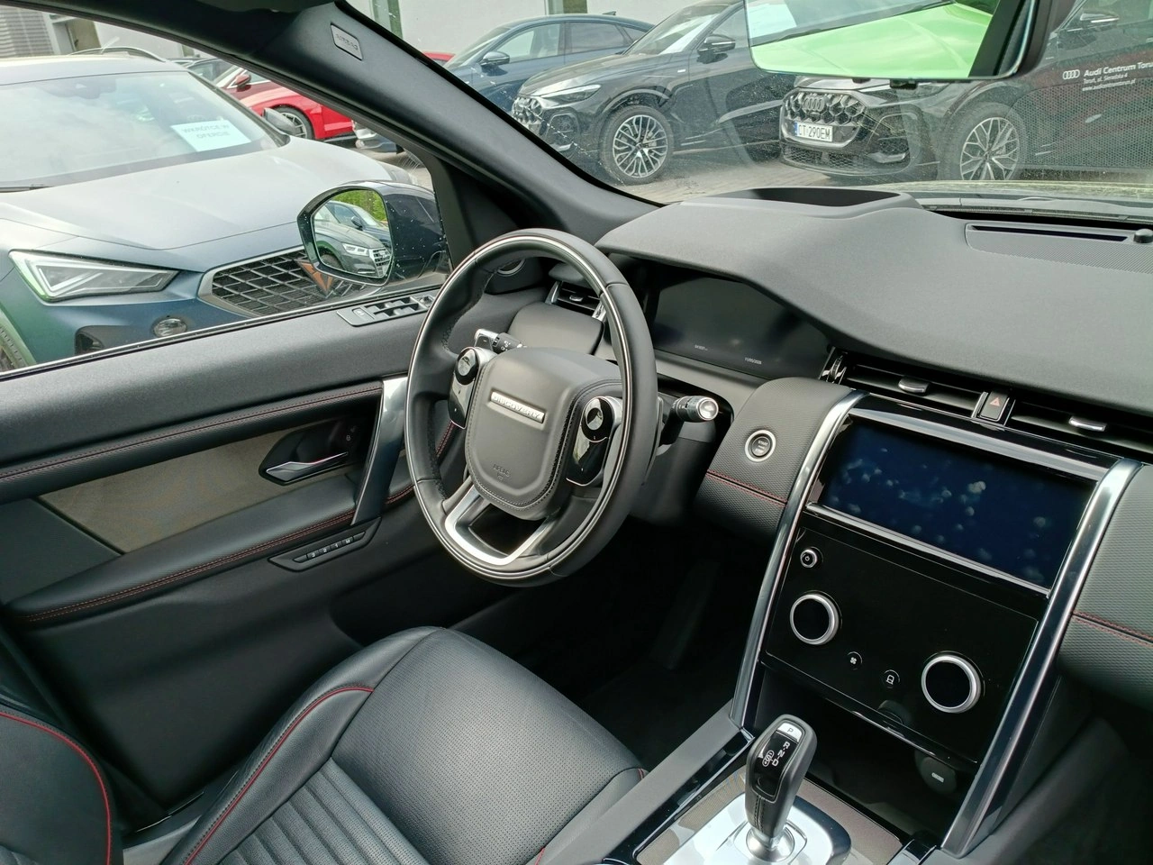 Land Rover Discovery Sport - Zdjęcie 8