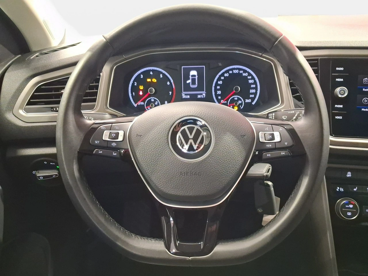Volkswagen T-Roc - Zdjęcie 19