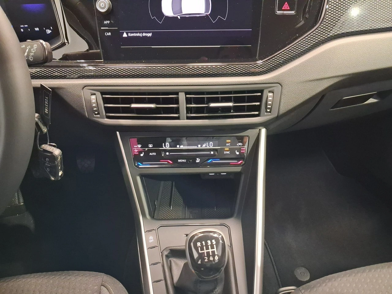 Volkswagen Taigo - Zdjęcie 14