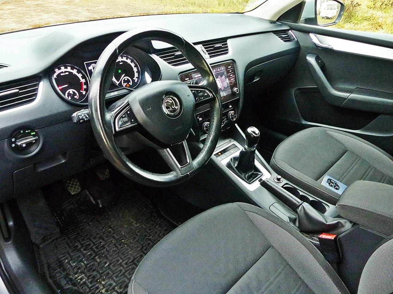 Skoda Octavia - Zdjęcie 17