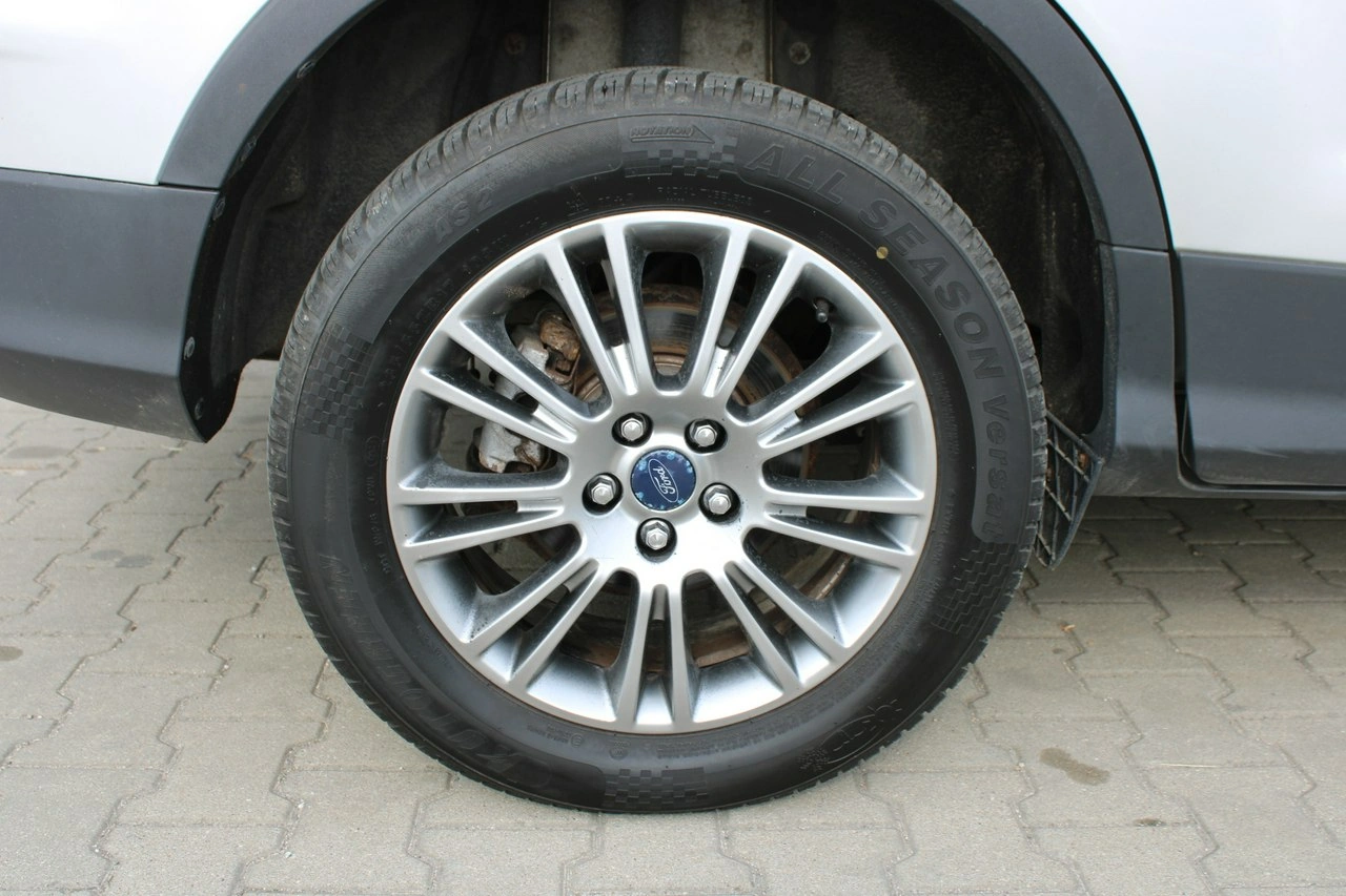 Ford Kuga - Zdjęcie 17