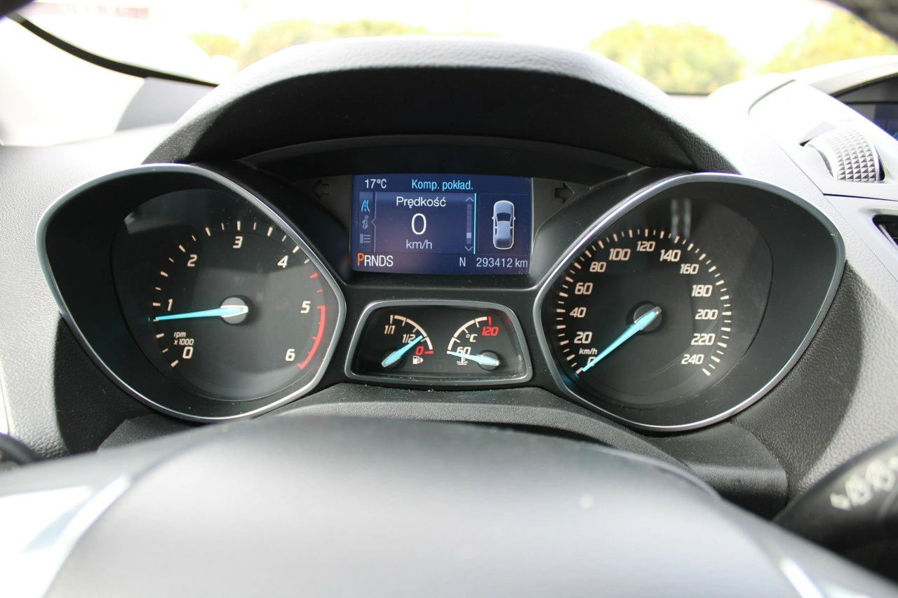 Ford Kuga - Zdjęcie 40