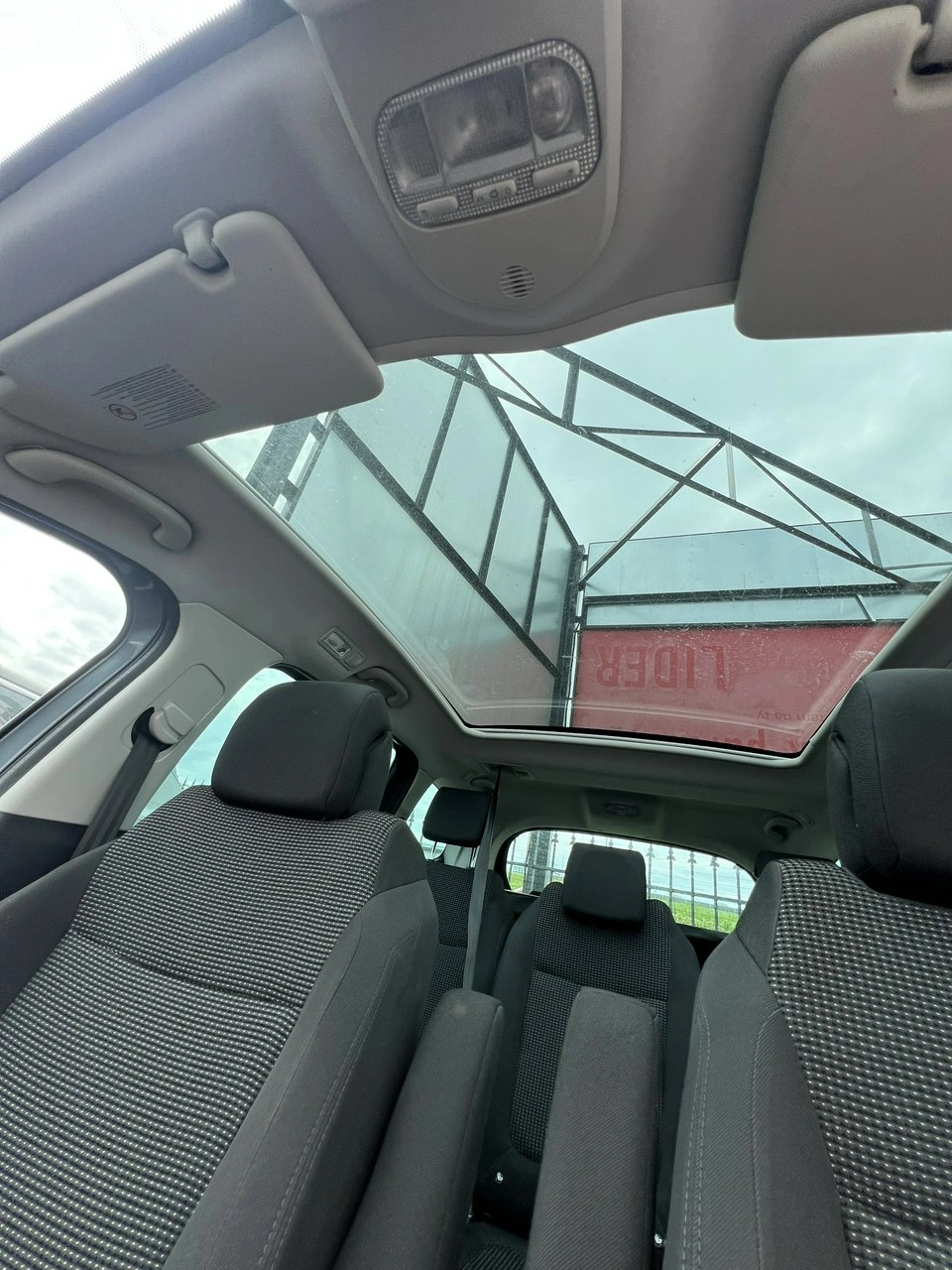 Peugeot 5008 - Zdjęcie 20