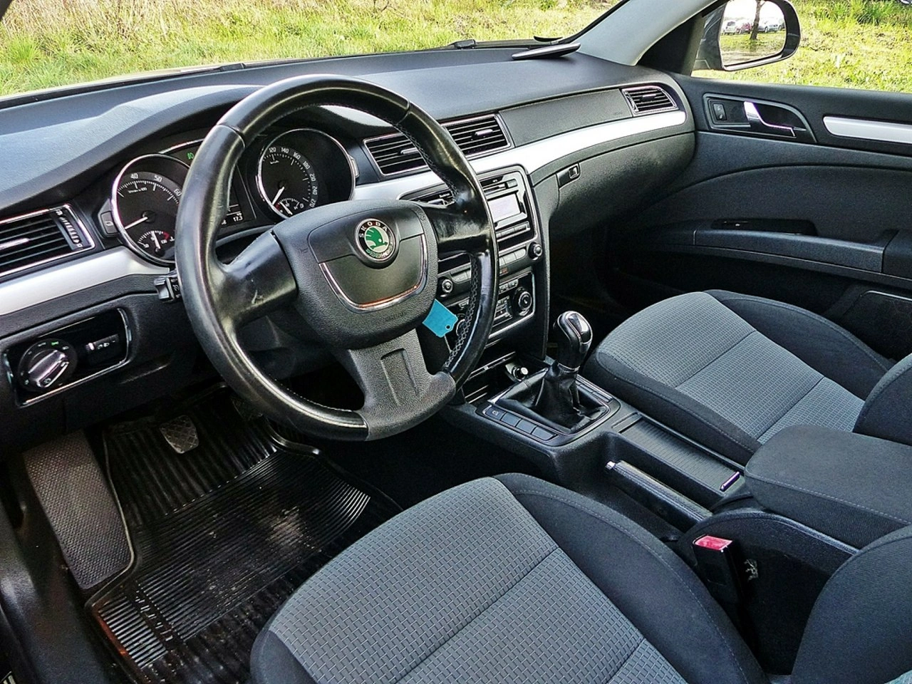Skoda Superb - Zdjęcie 17