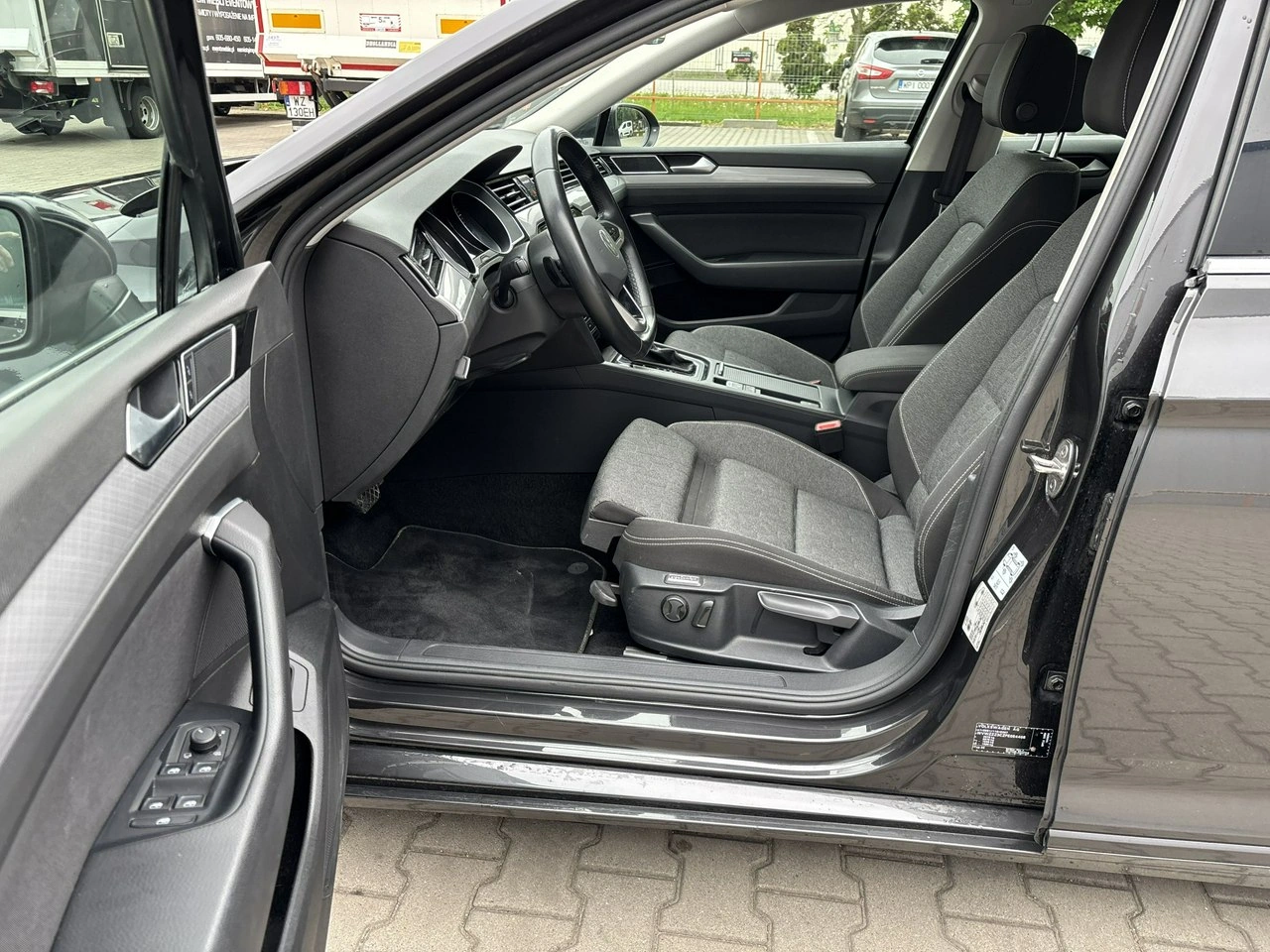 Volkswagen Passat - Zdjęcie 10