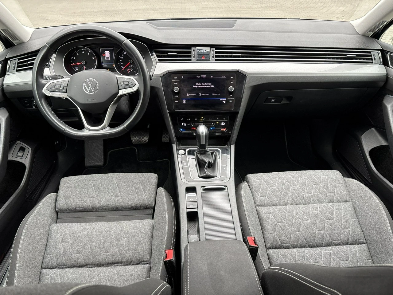 Volkswagen Passat - Zdjęcie 12