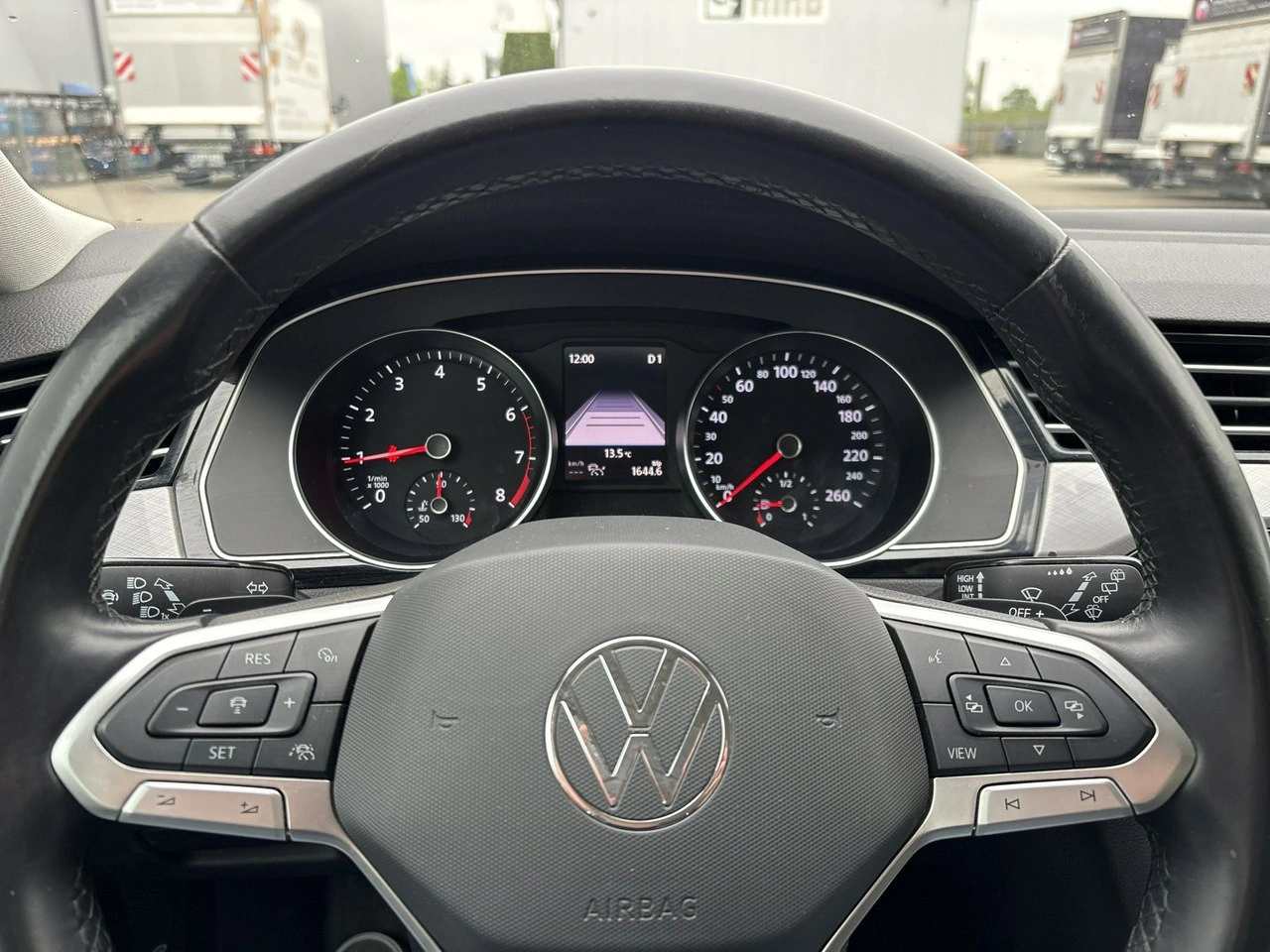 Volkswagen Passat - Zdjęcie 22
