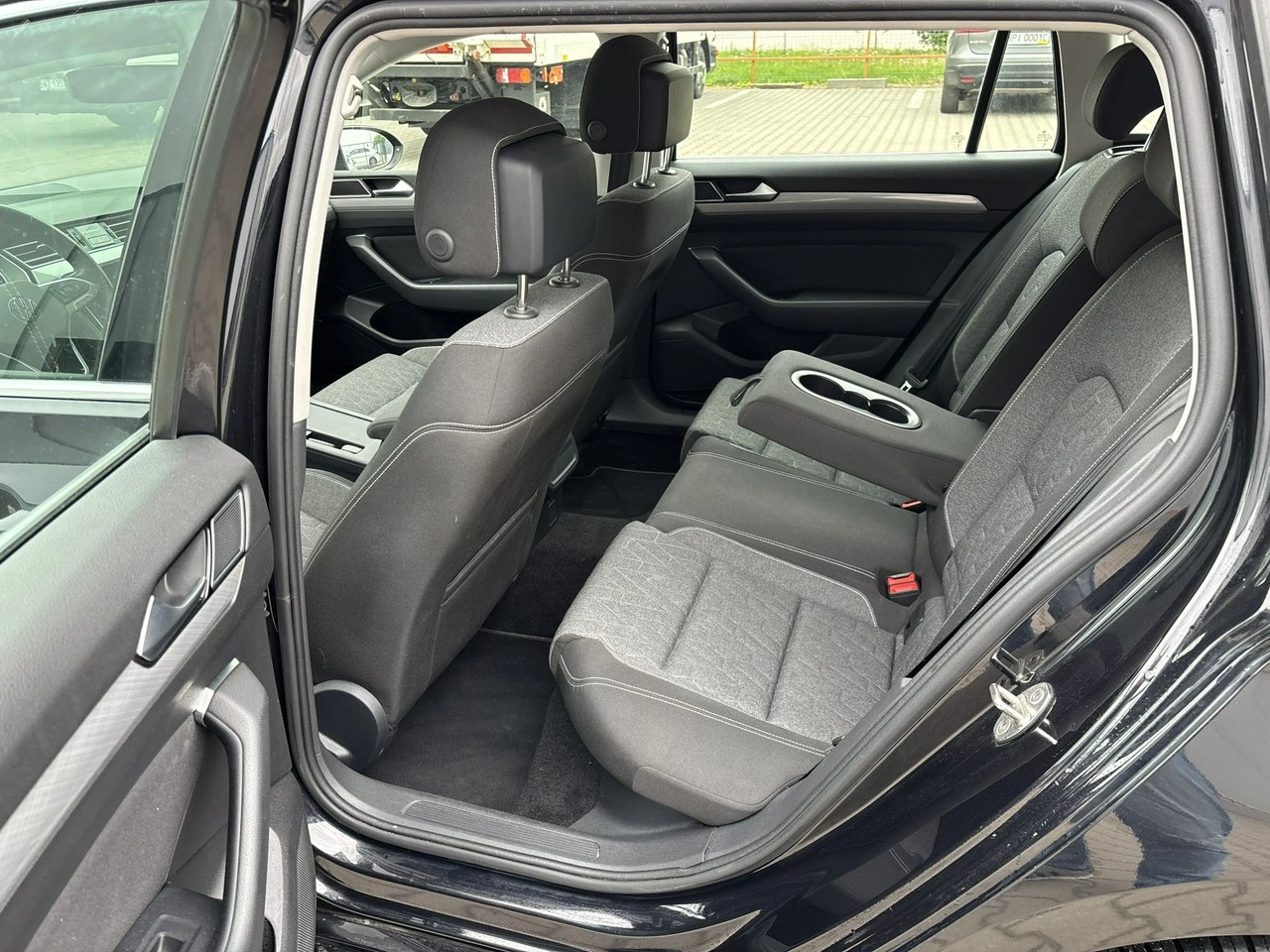 Volkswagen Passat - Zdjęcie 10