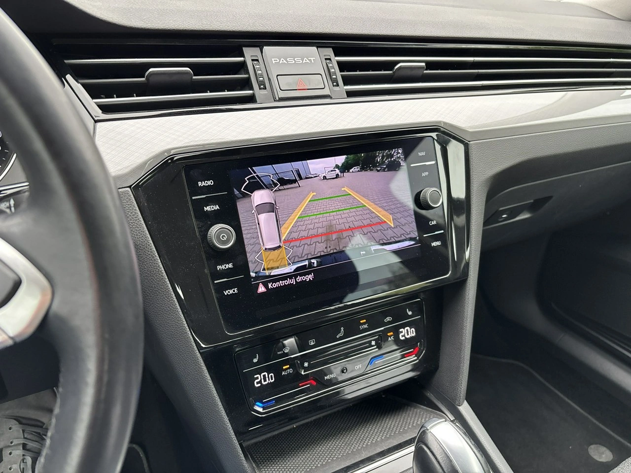 Volkswagen Passat - Zdjęcie 18