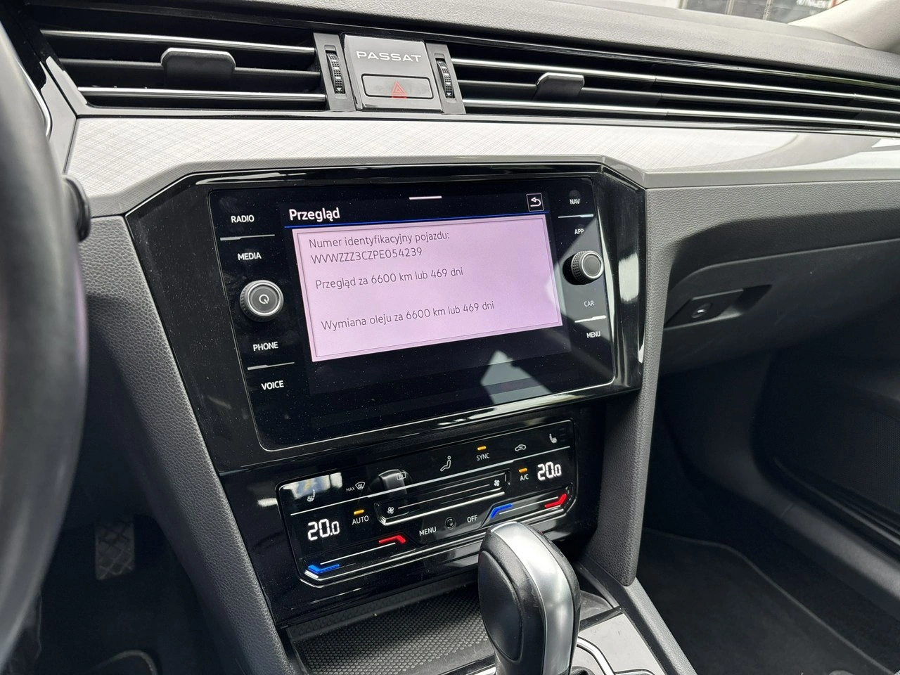 Volkswagen Passat - Zdjęcie 20