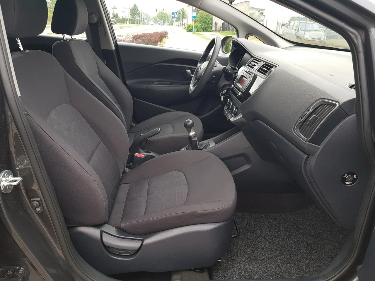 Kia Rio - Zdjęcie 15