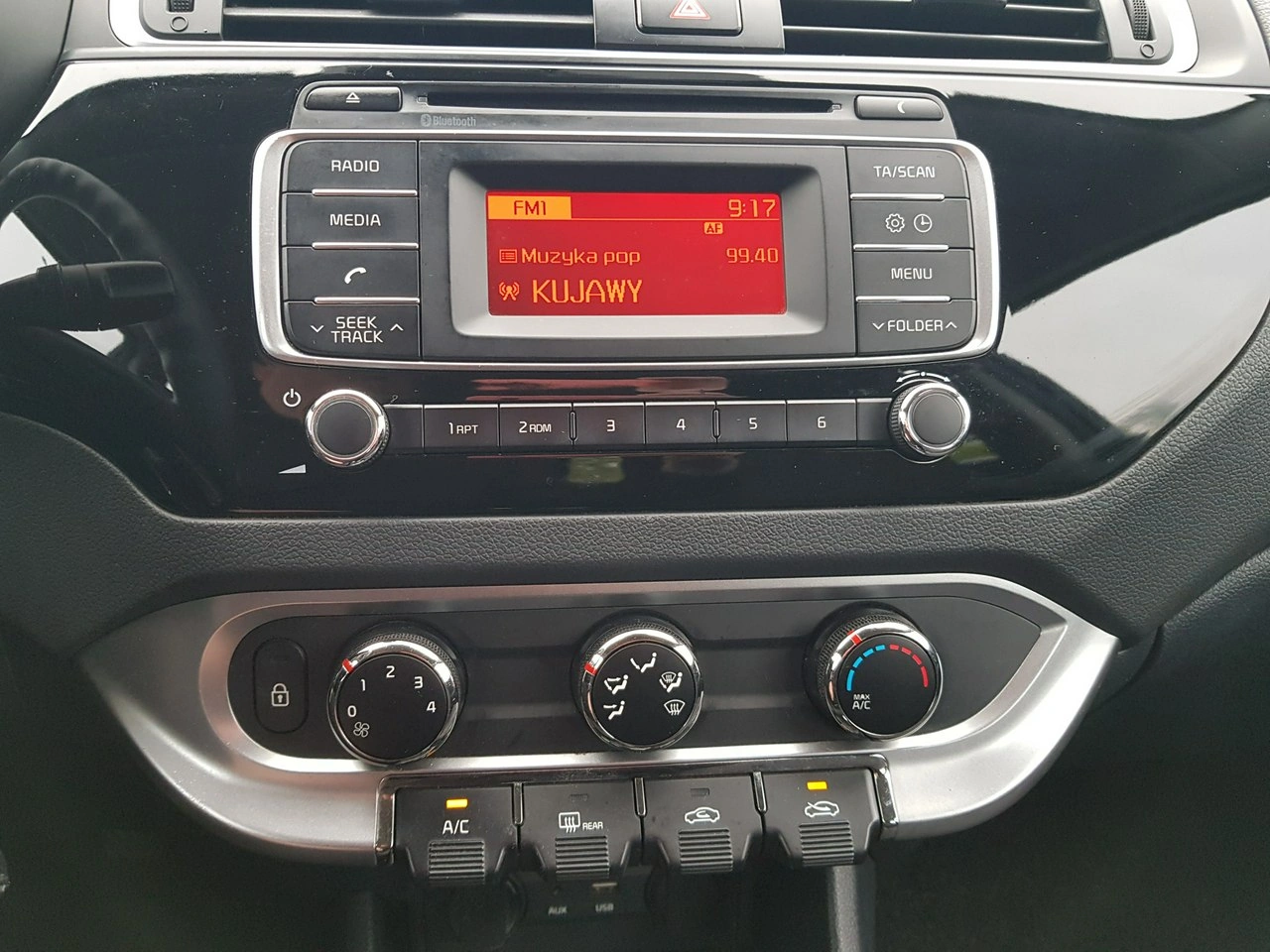 Kia Rio - Zdjęcie 17