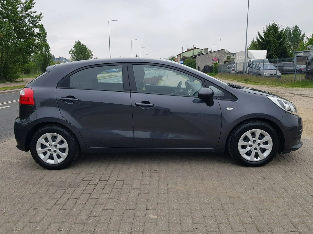 Kia Rio - Zdjęcie 3