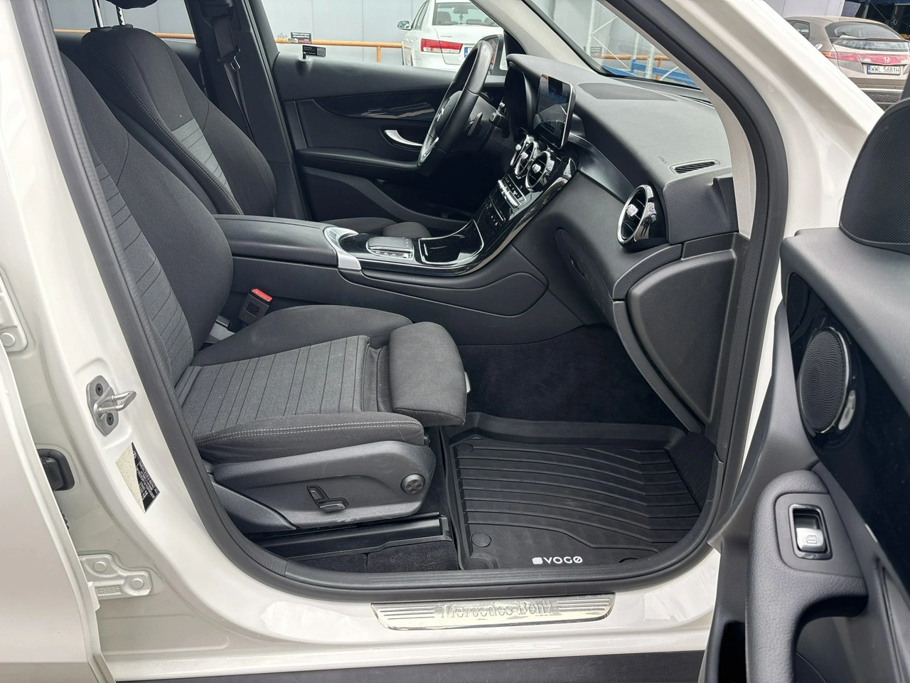Mercedes GLC 200 - Zdjęcie 17