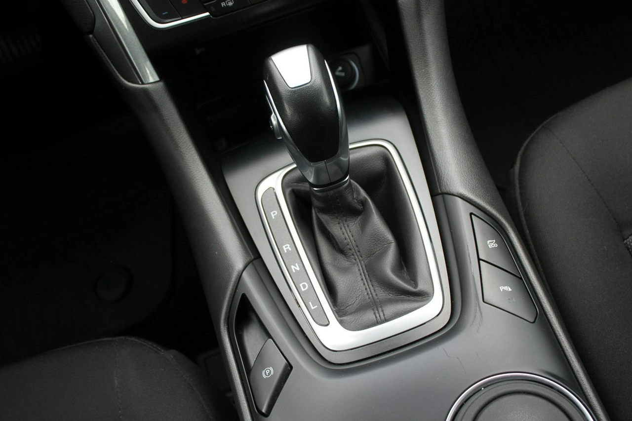 Ford Mondeo SW - Zdjęcie 17