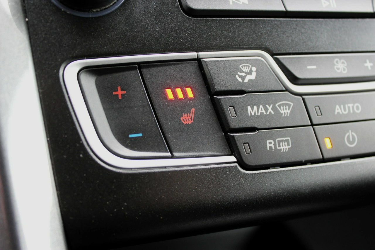 Ford Mondeo SW - Zdjęcie 19