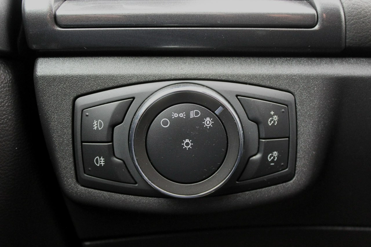 Ford Mondeo SW - Zdjęcie 24