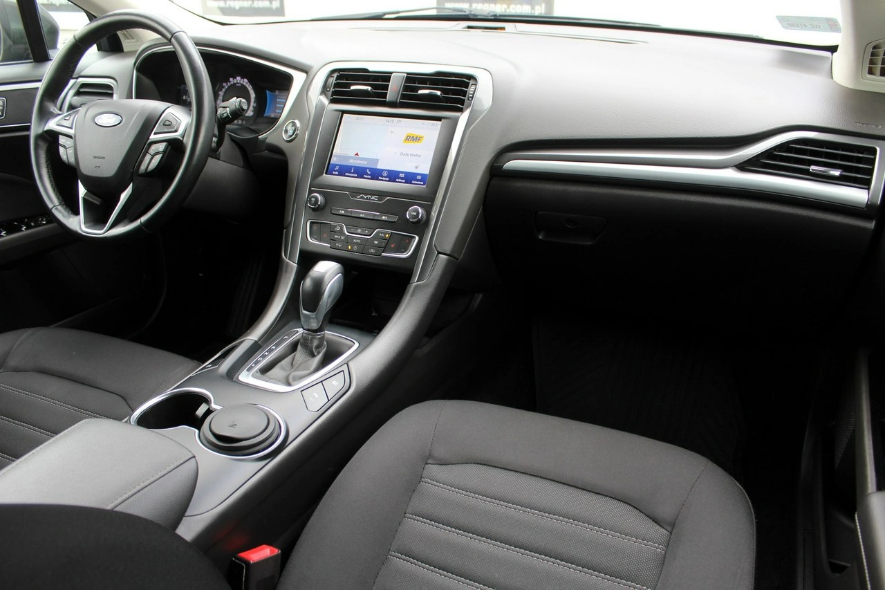 Ford Mondeo SW - Zdjęcie 30