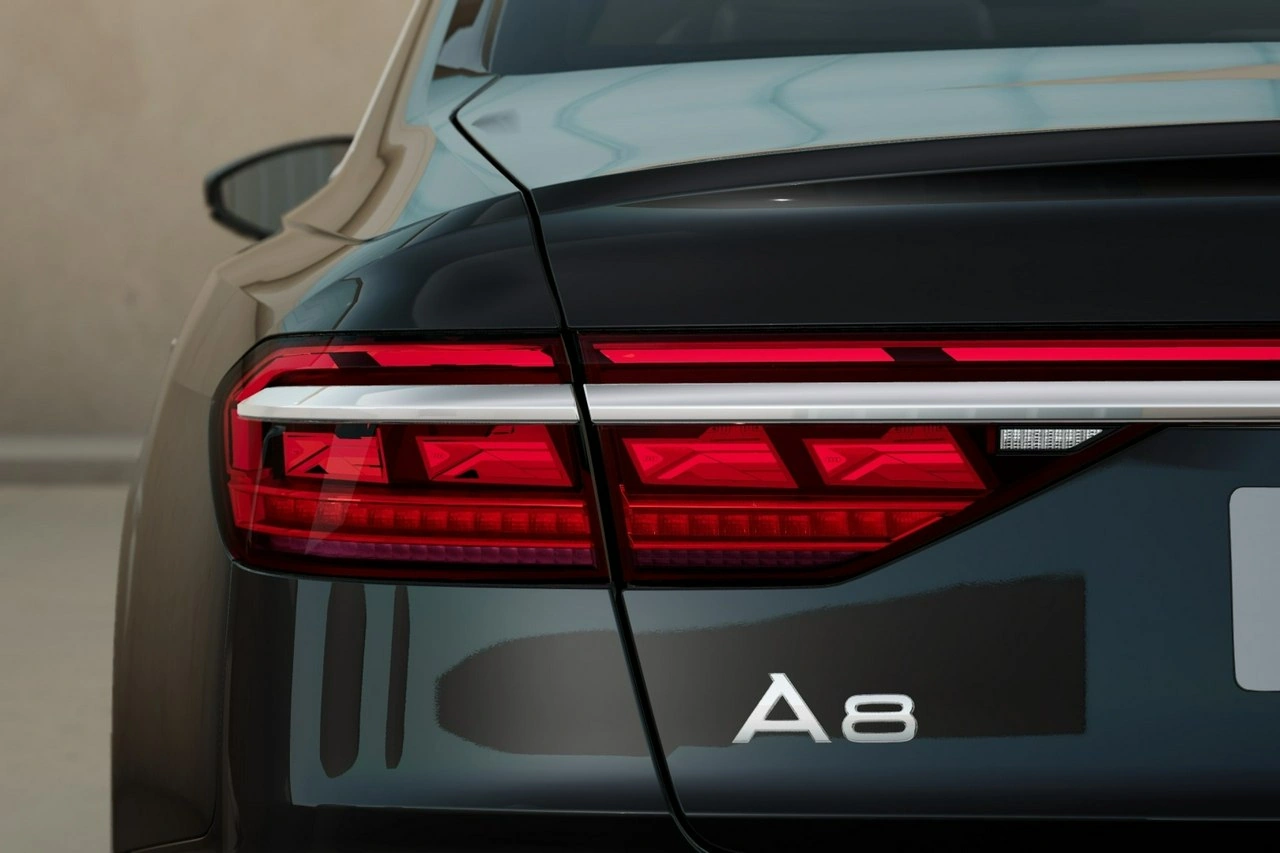 Audi A8 - Zdjęcie 4