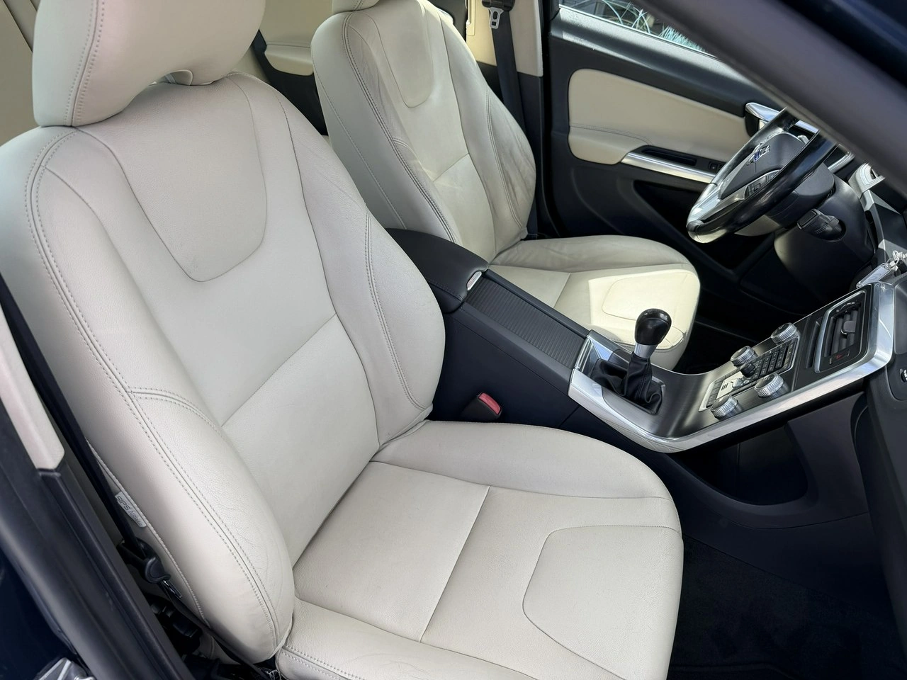 Volvo S60 - Zdjęcie 27