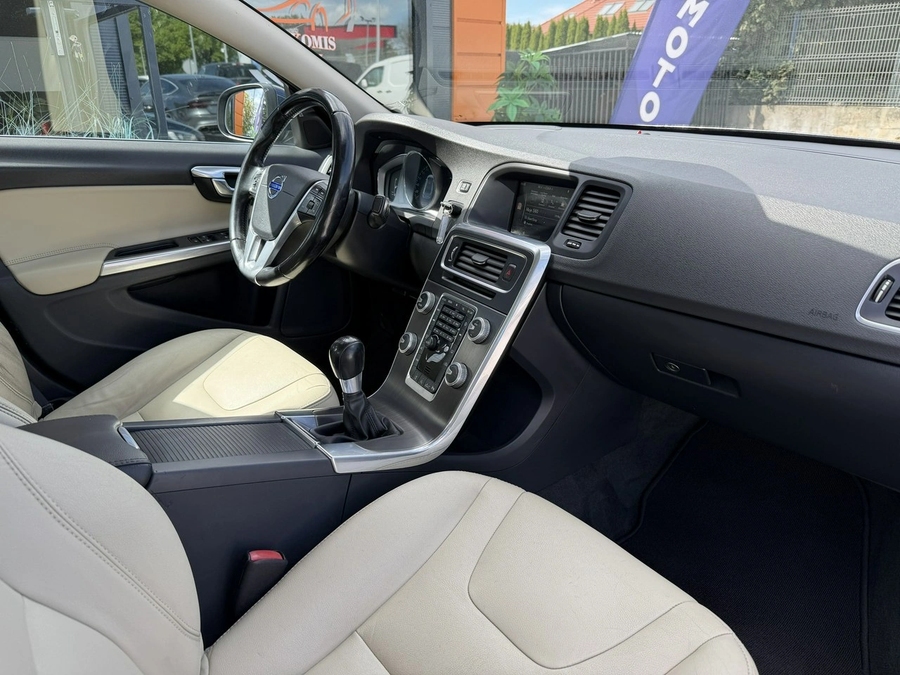 Volvo S60 - Zdjęcie 28