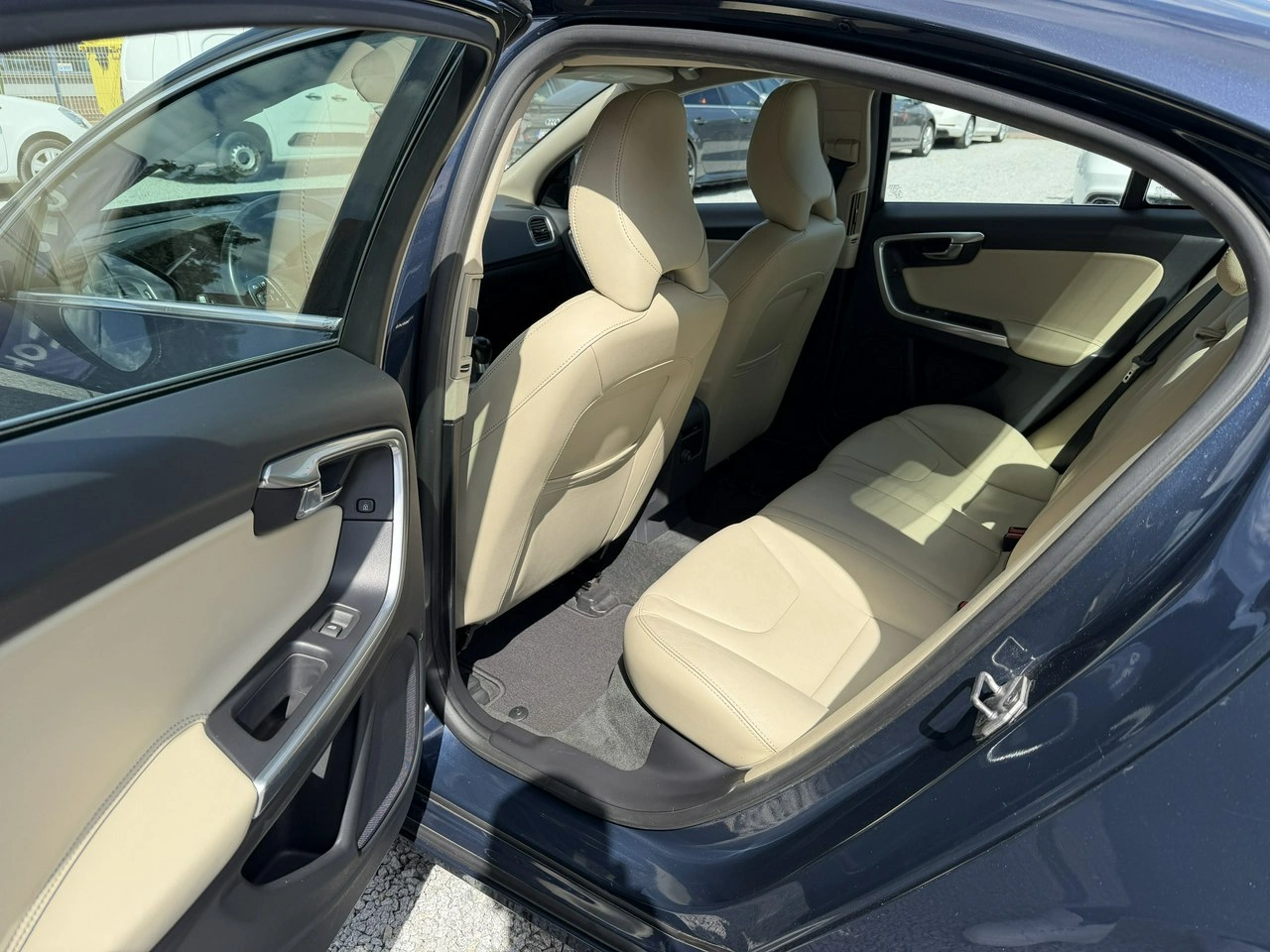 Volvo S60 - Zdjęcie 29