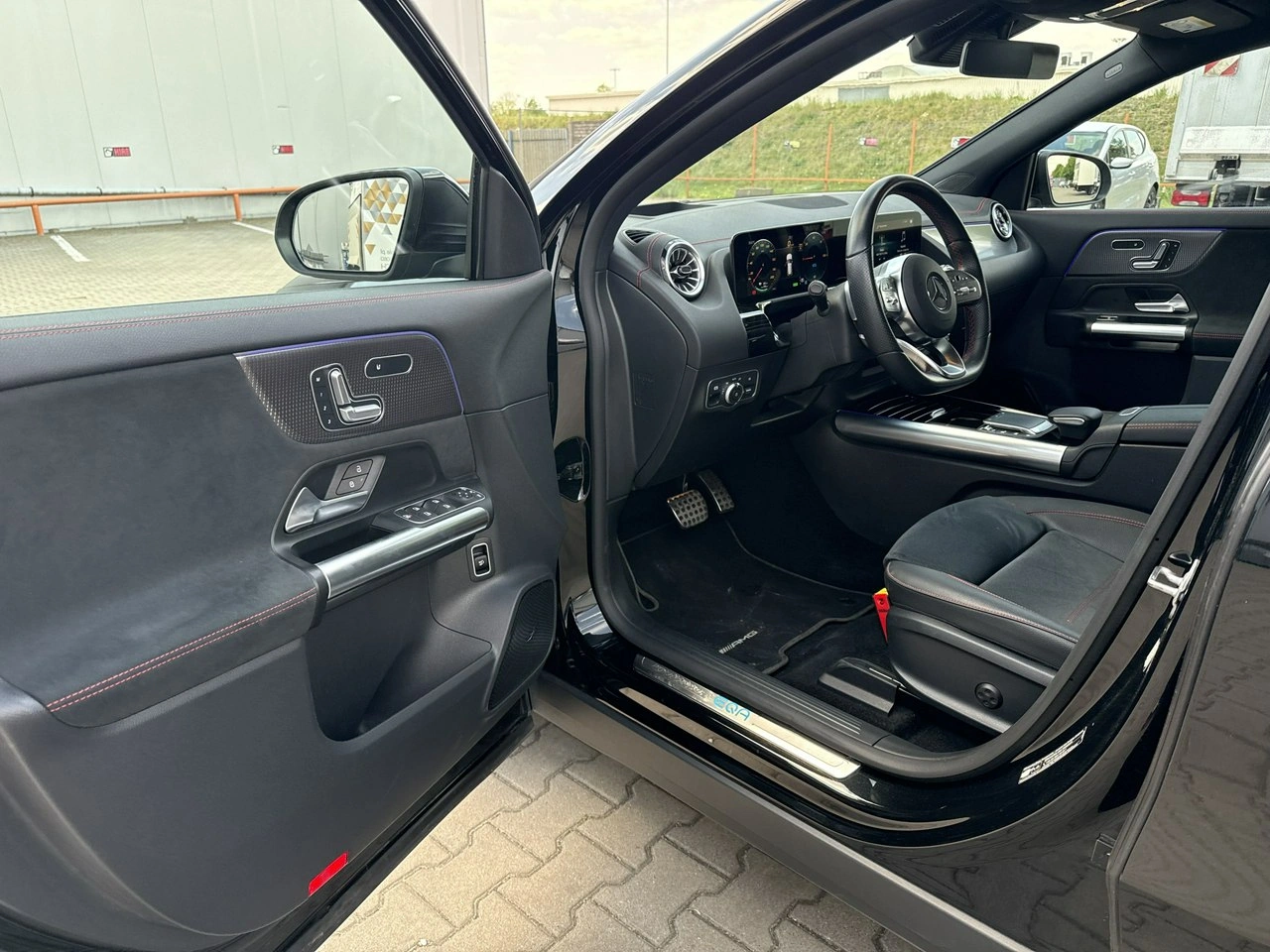 Mercedes EQA - Zdjęcie 9