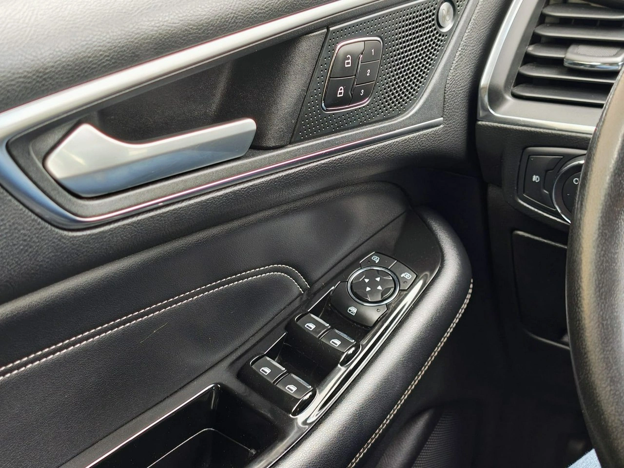 Ford Edge - Zdjęcie 11