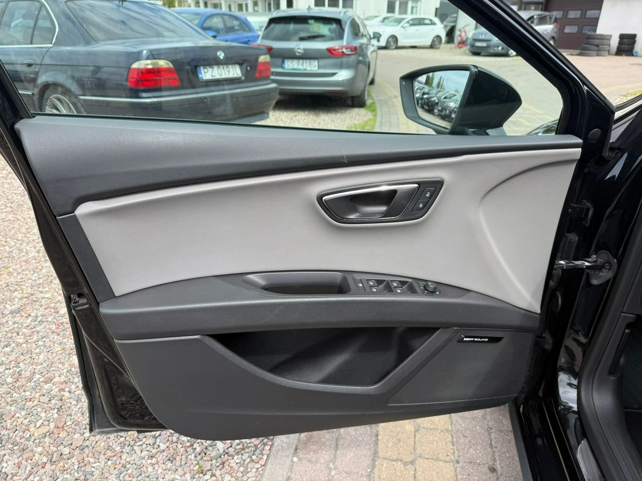 Seat Leon - Zdjęcie 24