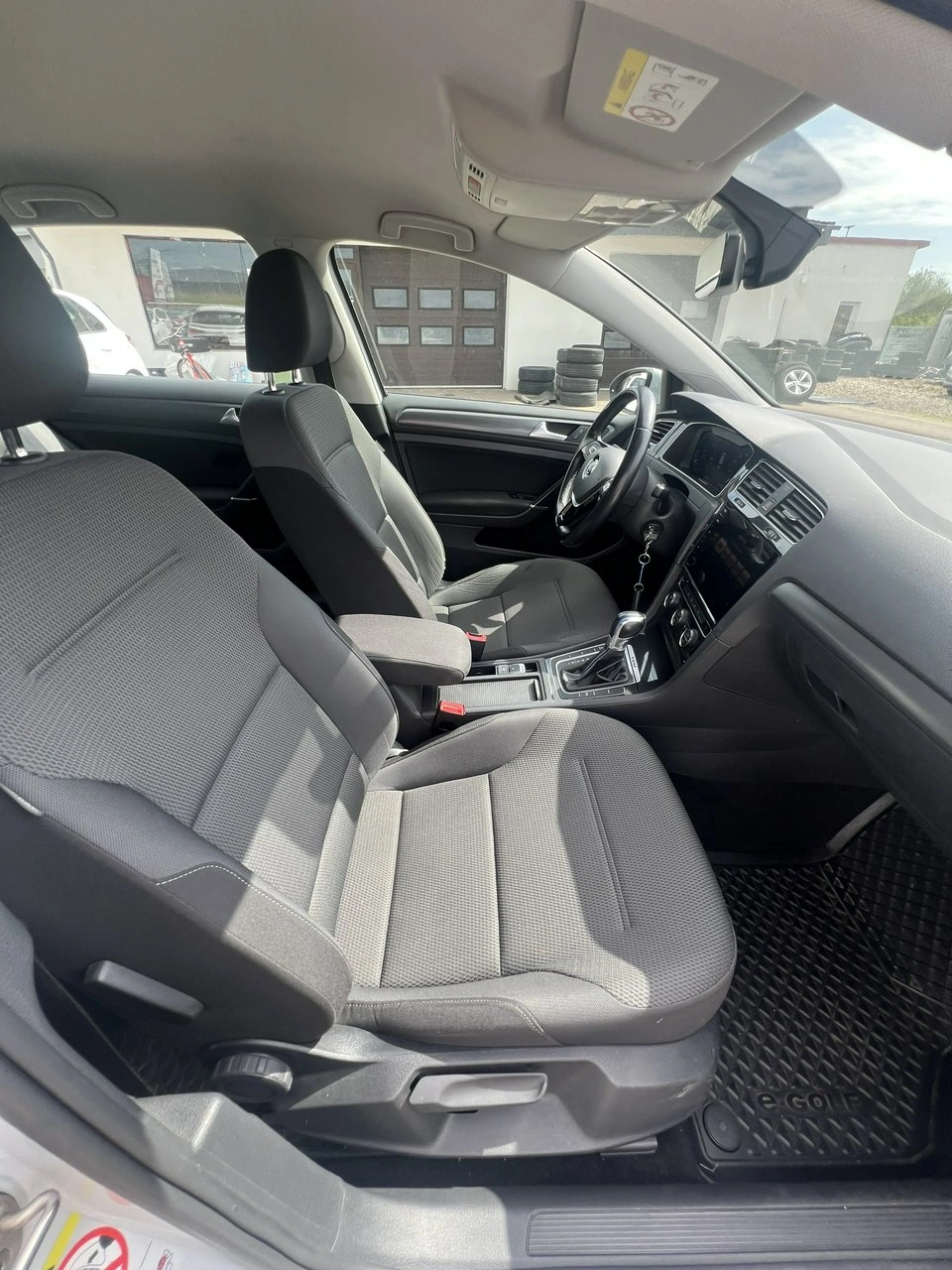 Volkswagen Golf - Zdjęcie 10