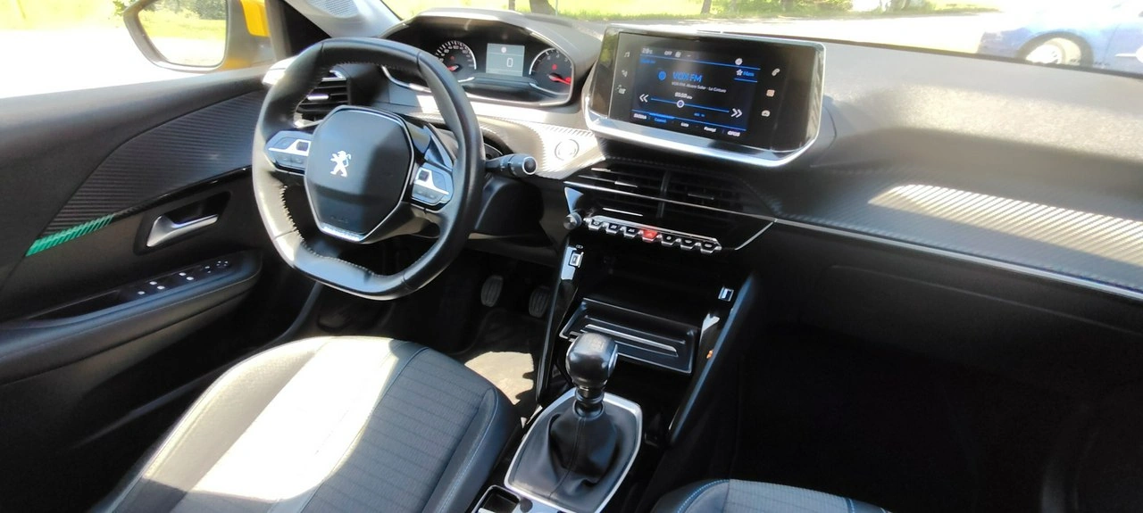 Peugeot 208 - Zdjęcie 8